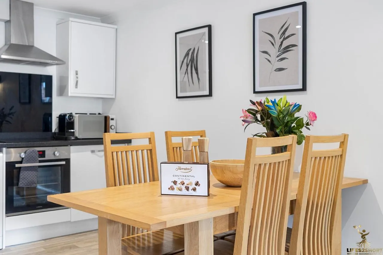 Spacious City Centre Apt Near Cathedral & Quay Exeter United Kingdom