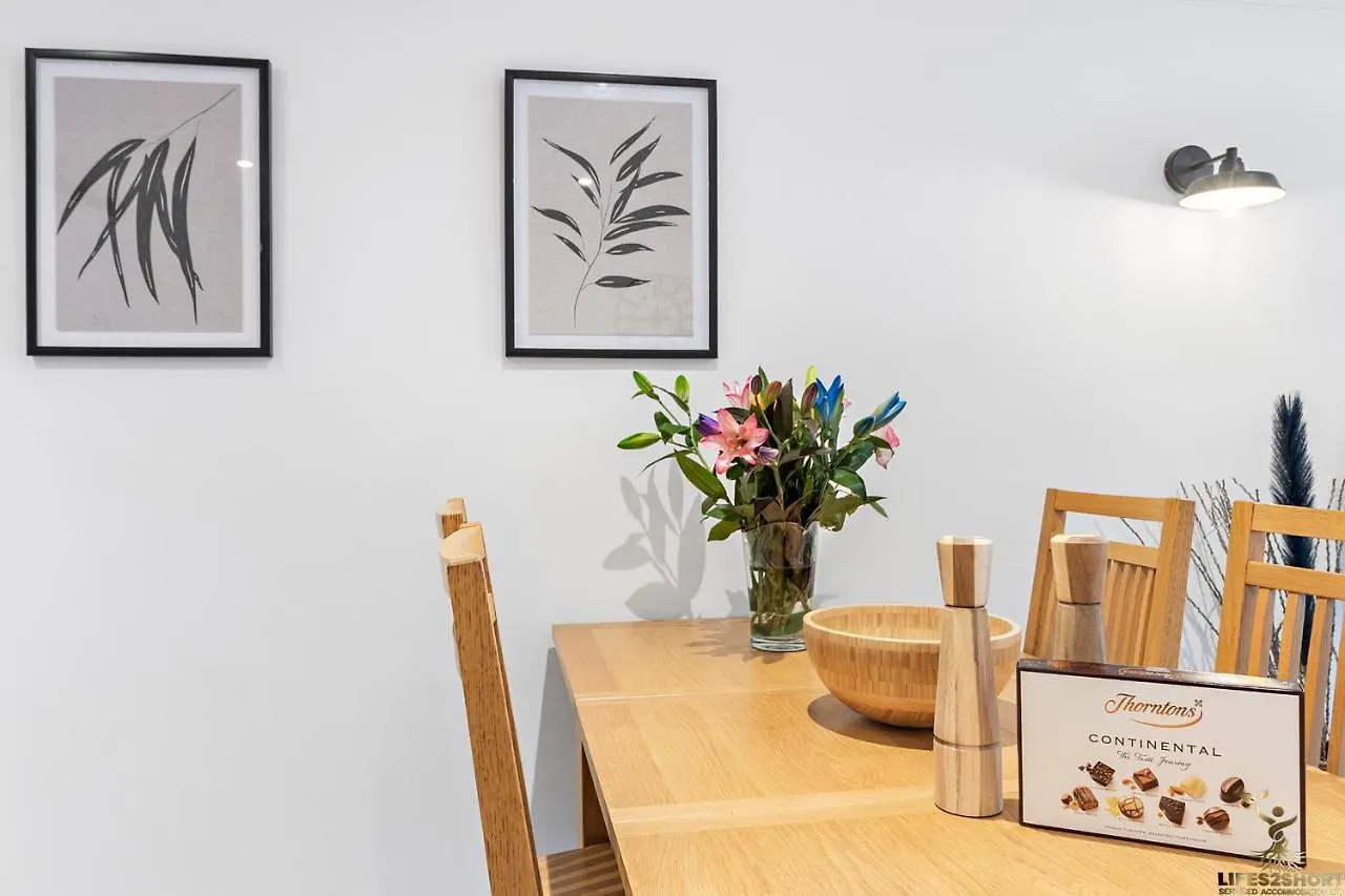 Spacious City Centre Apt Near Cathedral & Quay Exeter 0*,  Storbritannien