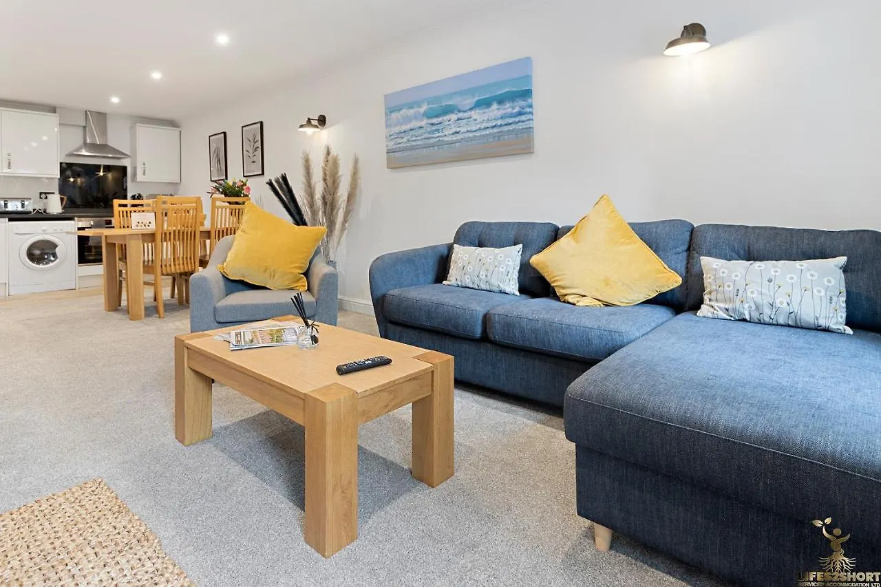 Spacious City Centre Apt Near Cathedral & Quay Exeter 0*,